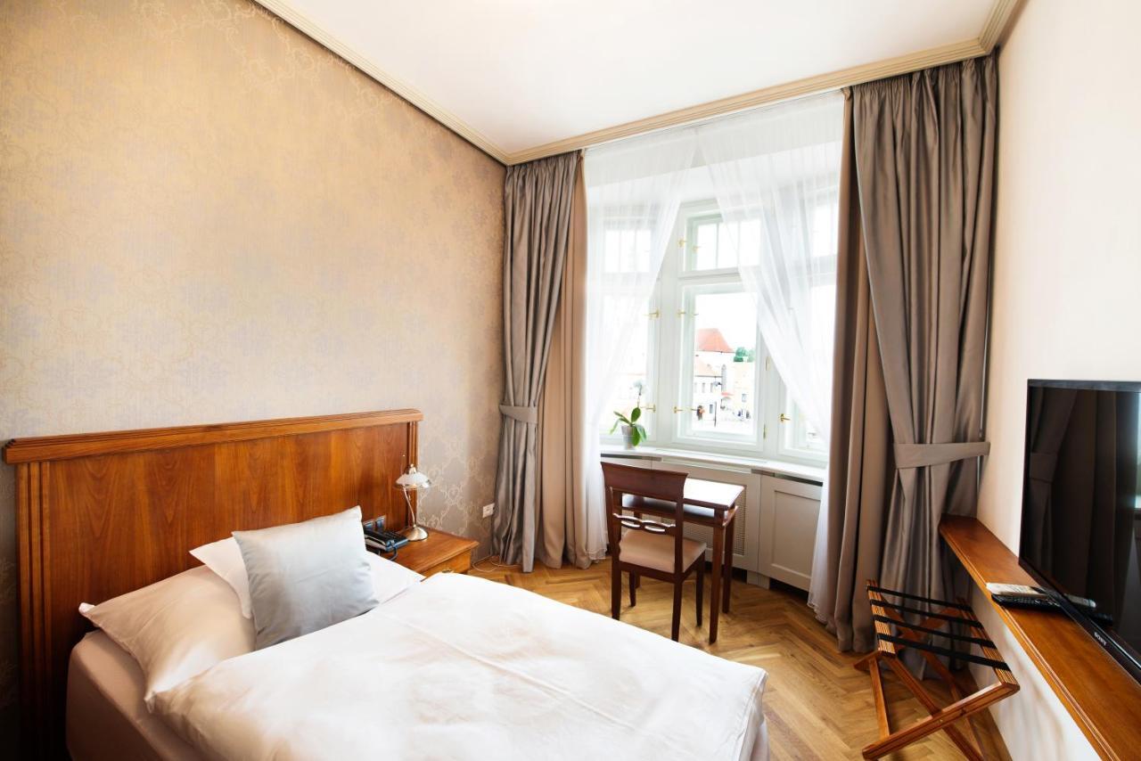 Hotel Slavie Pelhrimov Ngoại thất bức ảnh